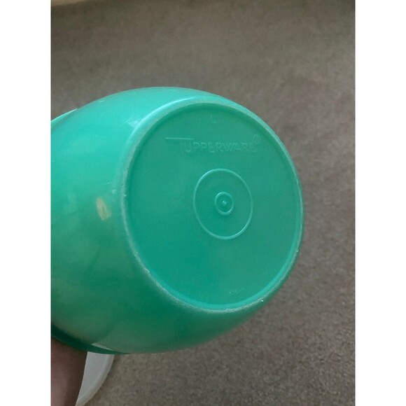 Vintage Tupperware Crisp It Green Lettuce Crisper Bowl With Lid - Picture 6 of 12
